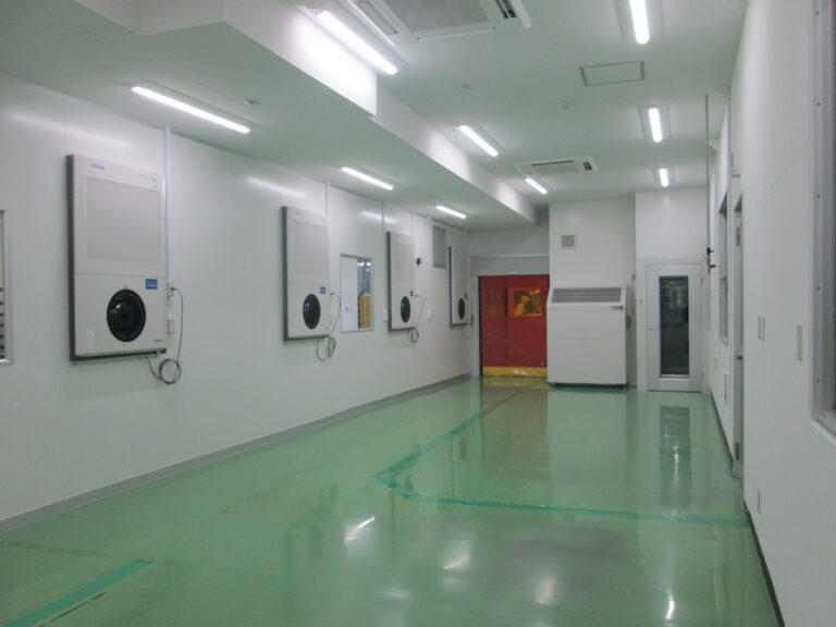 大手樹脂成型工場のクリーンルーム改修工事